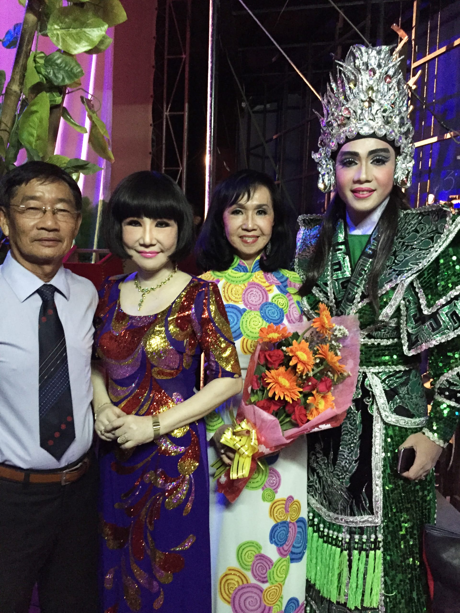 NS Bạch Tuyết, Thanh Kim Huệ kỳ vọng ở nhà báo văn nghệ 3 NS Bạch Tuyết, Thanh Kim Huệ kỳ vọng ở nhà báo văn nghệ - ảnh 2